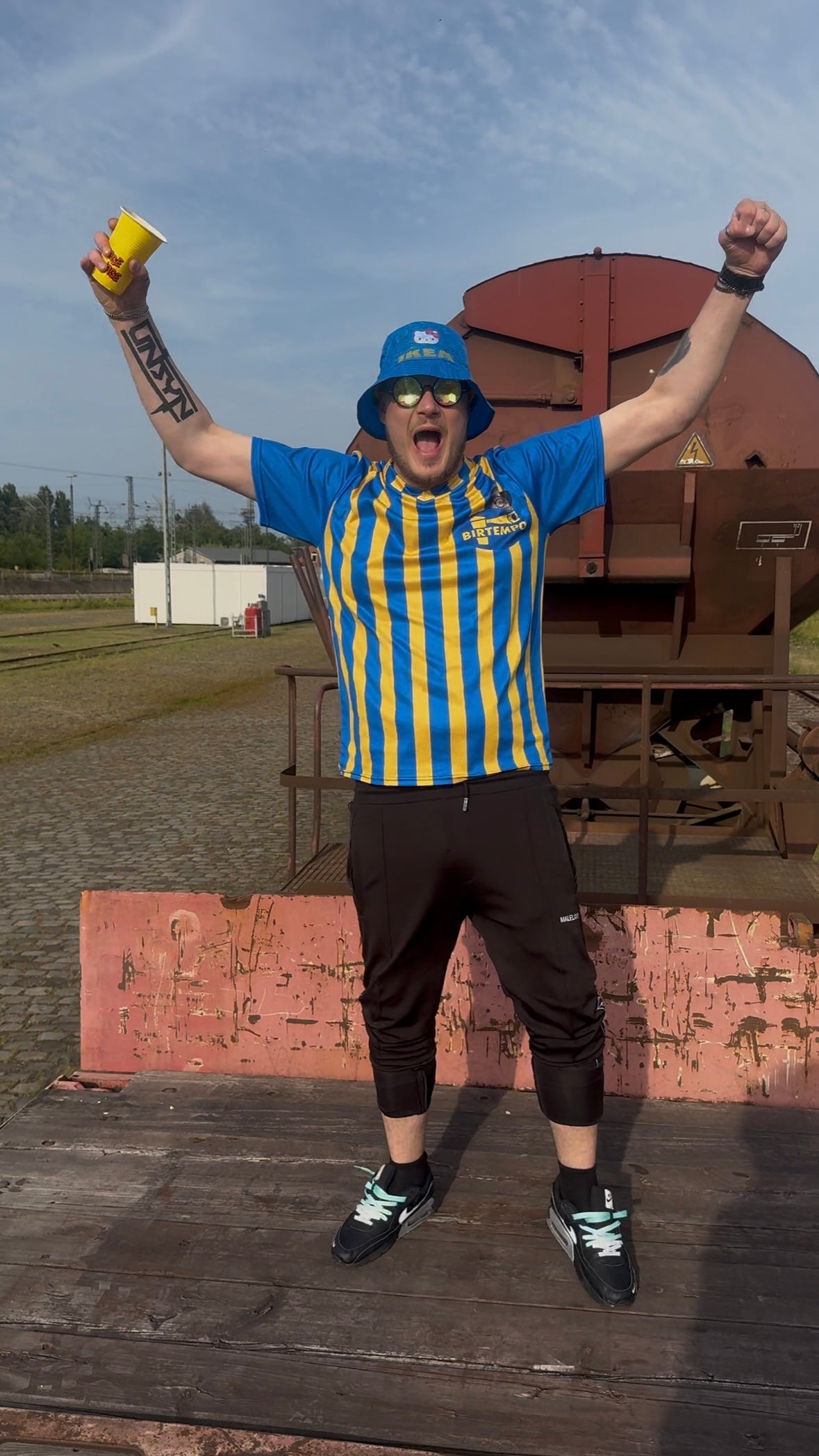 BIRTEMPO - UNISEX Short Arm Jersey Blue & Yellow Stripes 🍻
